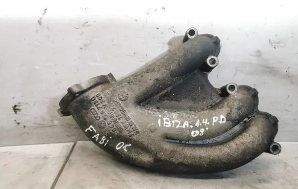 Skoda Fabia Mk2 (5J) Intake manifold 045129713Q