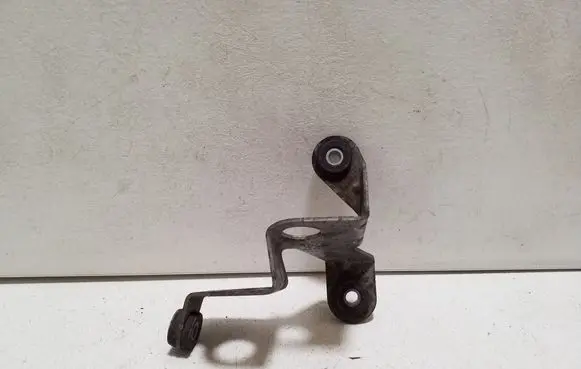 Volkswagen Golf V Gear shift cable bracket 1K0711789E