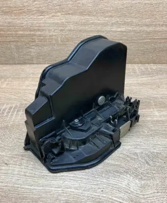 BMW X3 E83 Front door lock 7167074 BTRSE