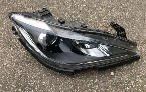 Chrysler Pacifica Headlight/headlamp 68228946AI