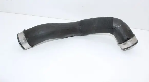 Mercedes-Benz CLS C219 Engine coolant pipe/hose