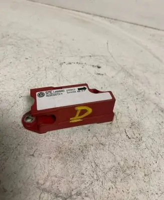 Volkswagen Golf IV Airbag deployment crash/impact sensor 1J0909606D 0230CD257CN 24990412