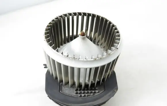 Volkswagen Touareg I Heater fan/blower 7P0820021 0130115559