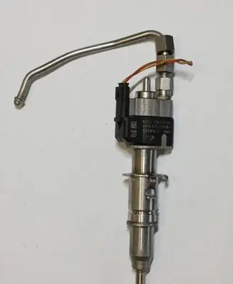 BMW 5 E60 E61 Fuel injector 7565137 1353756513703