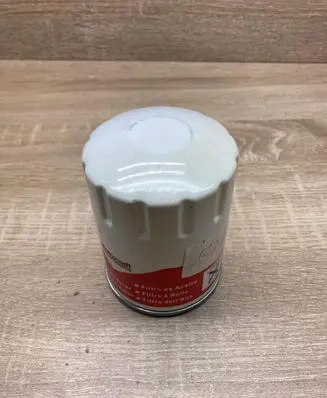Toyota Avensis T270 Oil filter cover 1226880