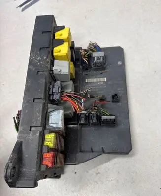 Mercedes-Benz Sprinter W906 Fuse module A9069006303 A9069024301