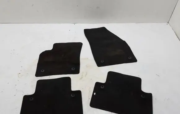 Volvo V50 Car floor mat set 31267889
