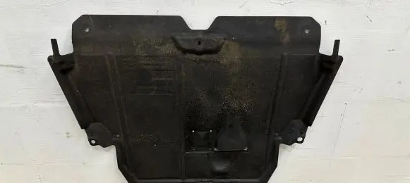 Renault Megane IV Engine splash shield/under tray