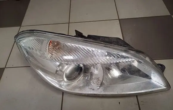 Skoda Octavia Mk2 (1Z) Headlight/headlamp 5J2941016D