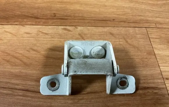 Hyundai i30 Tailgate/trunk/boot hinge