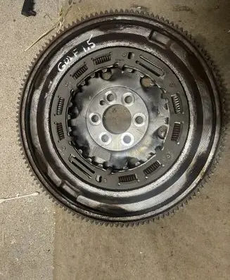 Volkswagen Golf VII Flywheel 04E105266K