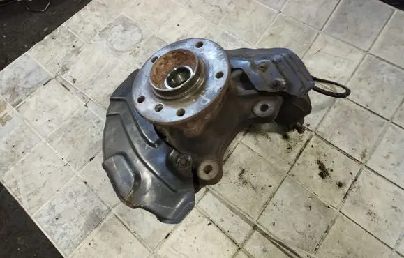 BMW X1 E84 Front wheel hub