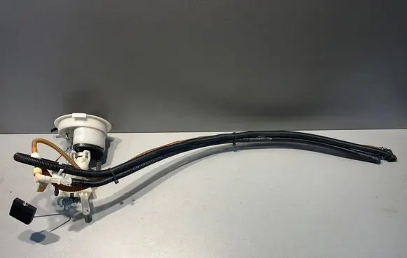 BMW 3 E92 E93 Fuel level sensor 7162394