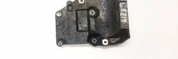 Volkswagen PASSAT B5.5 Engine mounting bracket 038260885C