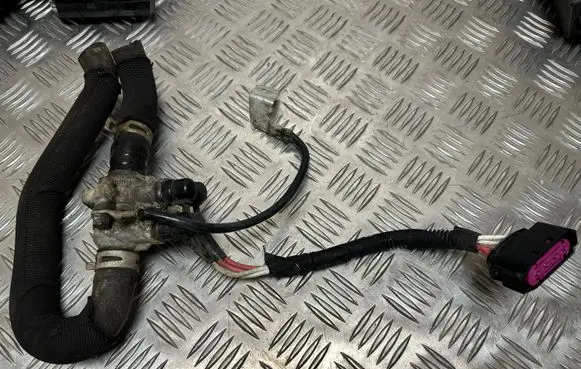 Nissan X-Trail T32 Coolant heater control valve 1911