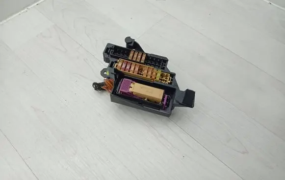 Audi A4 S4 B8 8K Fuse box set 8K2971845B