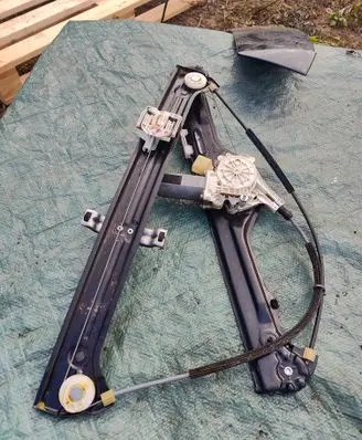 BMW X5 E70 Front door window regulator with motor 7166379 7267657 6967261