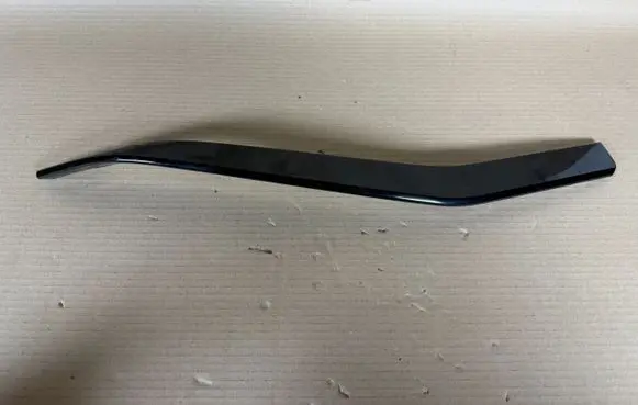 Volkswagen PASSAT B8 Rear bumper trim bar molding 