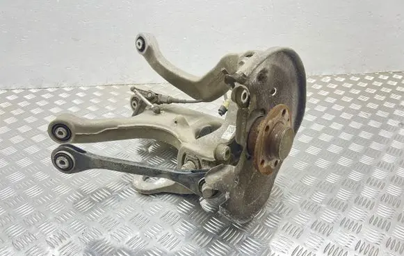 Audi A5 8T 8F Rear wheel hub spindle/knuckle 8K0505431AP 051212 05045510677