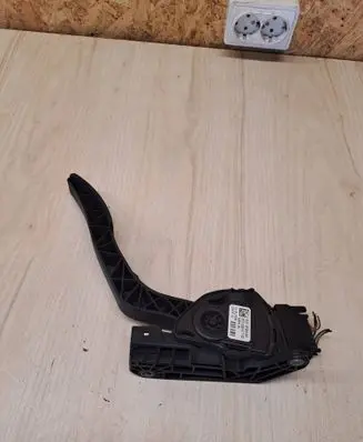 Mazda 2 Accelerator throttle pedal 8V219F836AA C95YE02