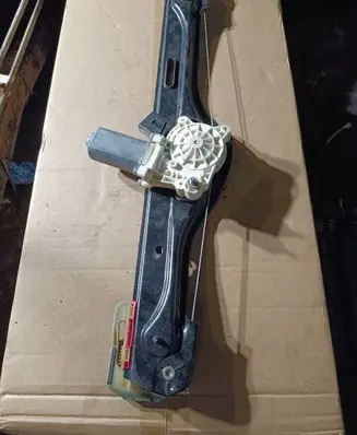BMW X5 F15 Front door window regulator with motor 7322747