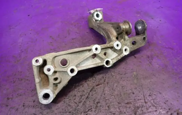 Skoda Octavia Mk2 (1Z) Front control arm 1K0199296F