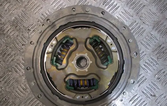 Toyota C-HR I Clutch set kit 7B033043
