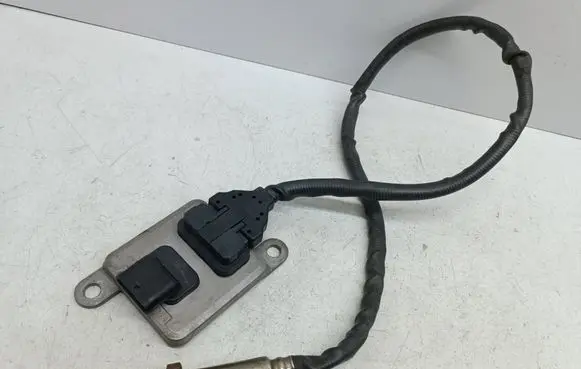Mercedes-Benz C W205 Lambda probe sensor A0009053606 0009053606
