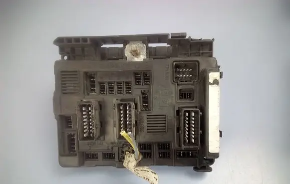 Citroen C5 Fuse box set 9640333880