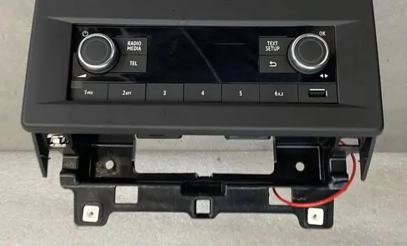 Renault Trafic III (X82) Sound amplifier 