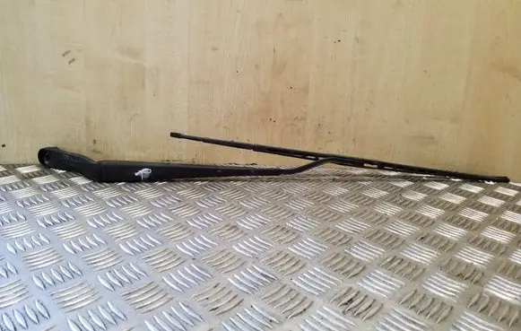KIA Sorento Front wiper blade arm