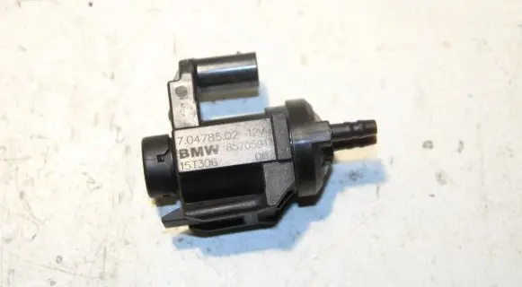 BMW 5 F10 F11 Turbo solenoid valve 8570591
