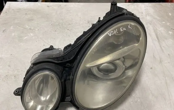 Mercedes-Benz E W211 Headlight/headlamp 15435901