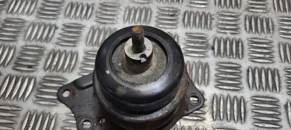 Engine mount bracket