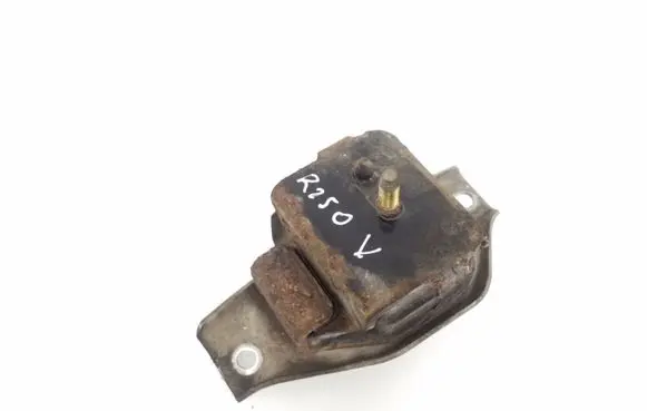 Subaru Forester SG Engine mount bracket 41022FA091
