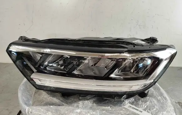 Volkswagen T-Roc Headlight/headlamp 2GA941005H