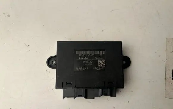 Ford Mondeo MK V Door control unit/module DG9T14B533