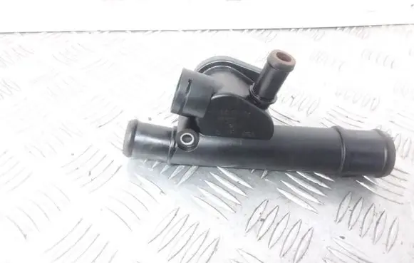 Skoda Octavia Mk2 (1Z) Engine coolant pipe/hose 038121133