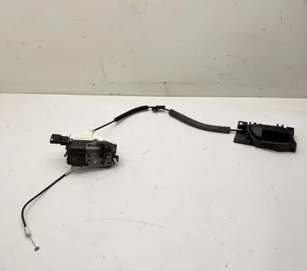 Peugeot Partner Front door lock 9135EA