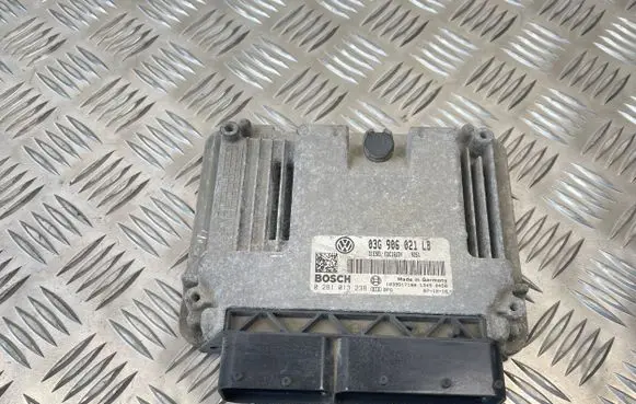 Skoda Octavia Mk2 (1Z) Engine control unit/module 03G906021LB 0281013238