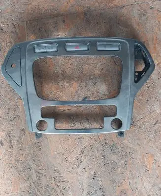 Ford Mondeo MK IV Radio/GPS head unit trim 7S7118522