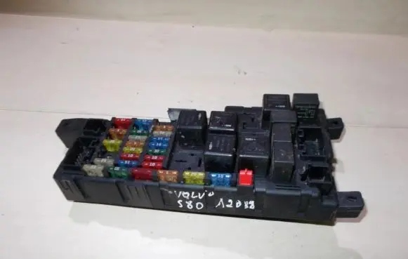 Volvo S80 Fuse box set 8637841