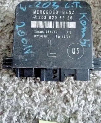 Mercedes-Benz C W203 Door control unit/module 2038206526