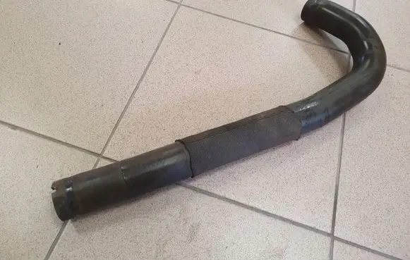 Iveco Daily 3rd gen Engine coolant pipe/hose