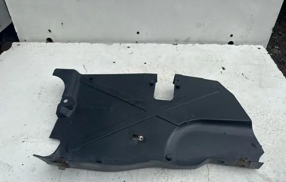 Opel Vivaro Engine splash shield/under tray 93857407 8200505043