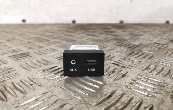 Hyundai Ioniq USB socket connector 96120G2000