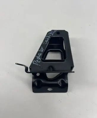 BMW i8 Accelerator throttle pedal bracket 7305874