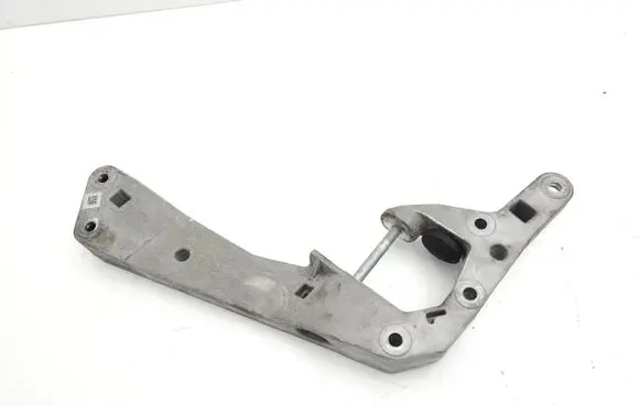 BMW 8 G14 Gearbox mounting bracket 9485312