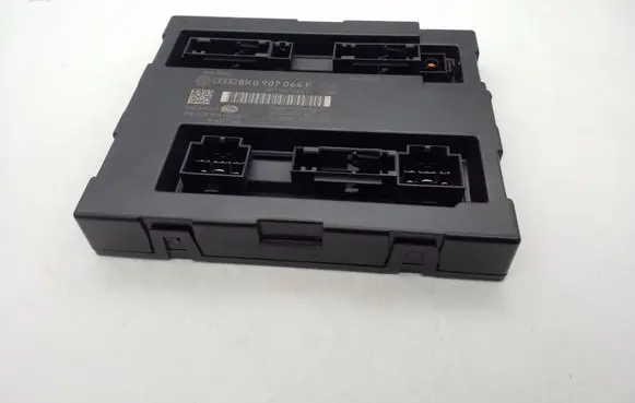 Audi A4 S4 B8 8K Comfort/convenience module 8K0907064F 5DK00991840