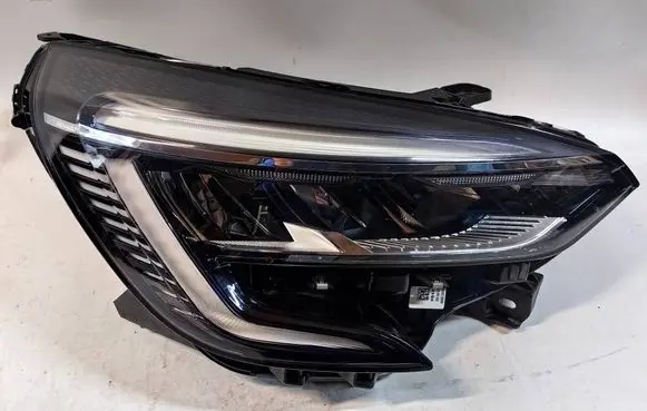 Renault Clio V Headlight/headlamp 260107933R